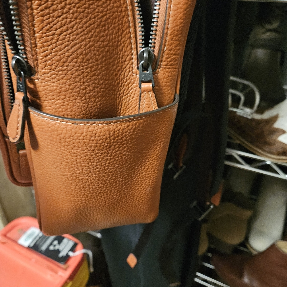 Coach Medium Backpack - Picture 5 of 6